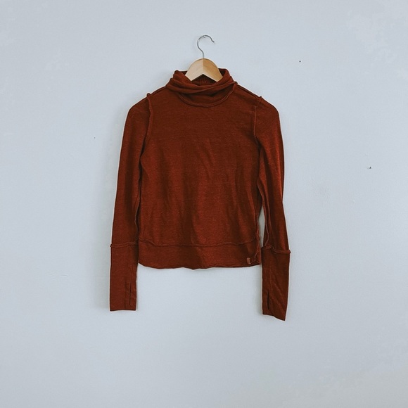 Free People Rust Red Long Sleeve Lettuce Trim Top - Picture 2 of 7
